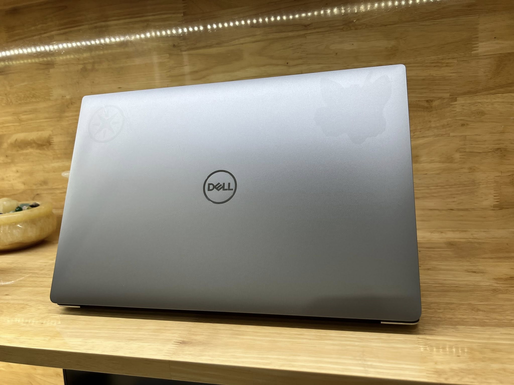 Dell P5540 I7 9850H / 16G / 512G / T2000 4G DDR6 / 15.6 FHD