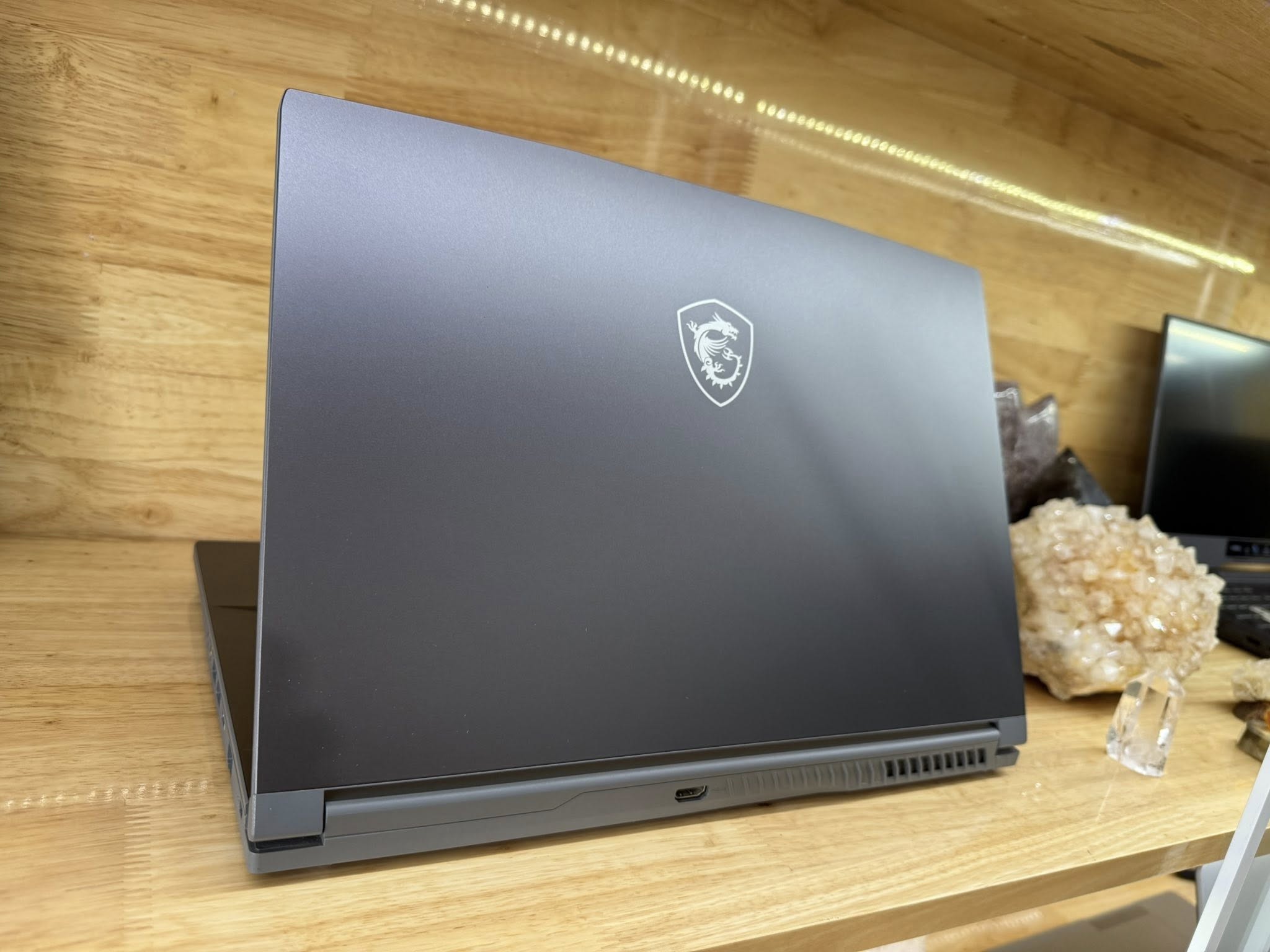 MSI Thin 15 i5 12450H/16G/512G/RTX 2050 4G/15.6 FHD IPS 144hz Máy 99,9%