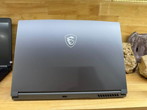 MSI Thin 15 Gaming Ryzen 5 7535HS / 16G ddr5 4800 / 512GB / RTX 2050 4G / 15.6 FHD 144hz Full nhôm 98%