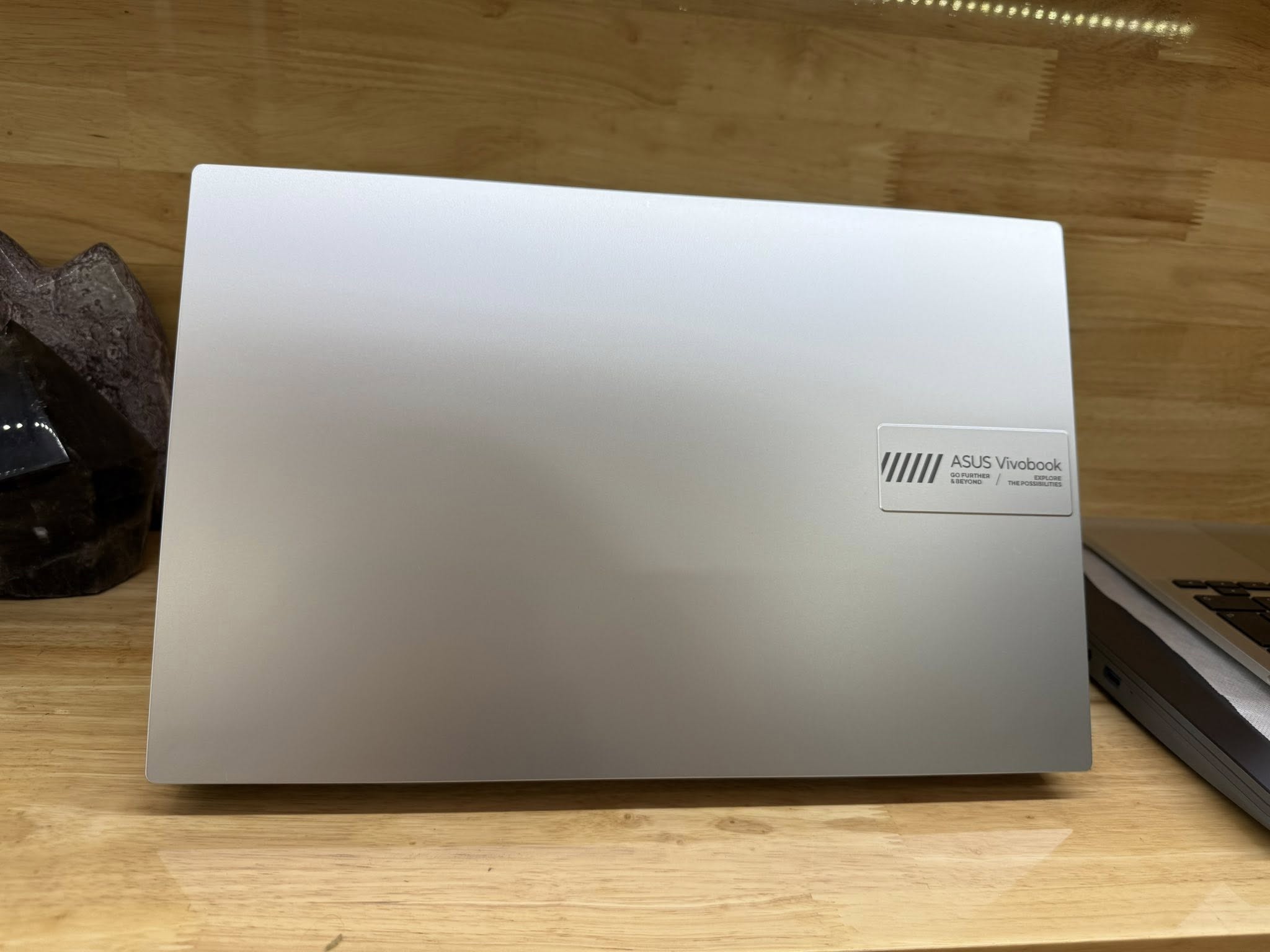 Asus Ryzen 5 7520U/8G ddr5/512GB/16’’ Oled like new