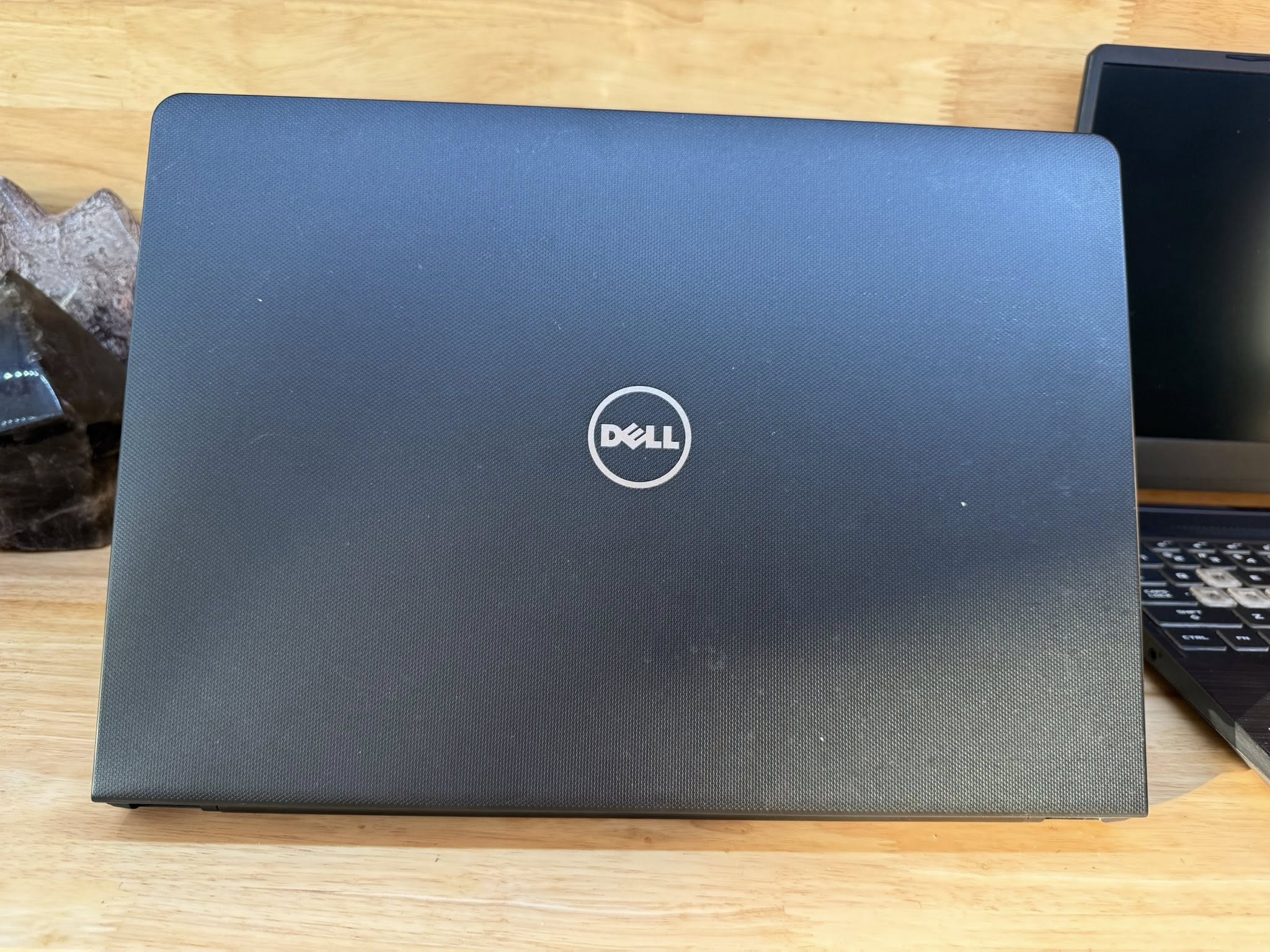 Dell Vostro V3467 i3 8130U/8G/256G/14.0FHD pin new