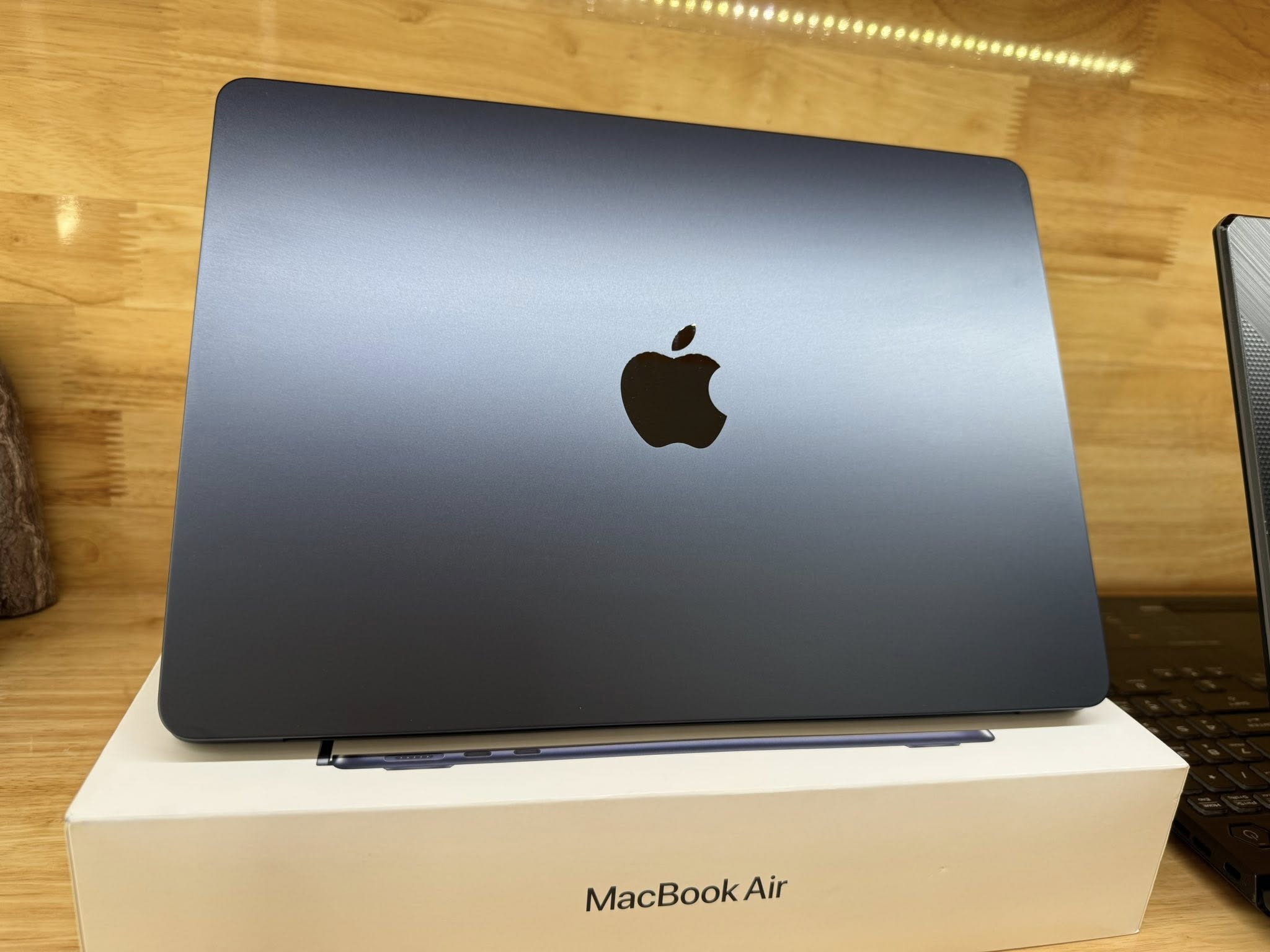 Macbook Air M2/16G/256G a