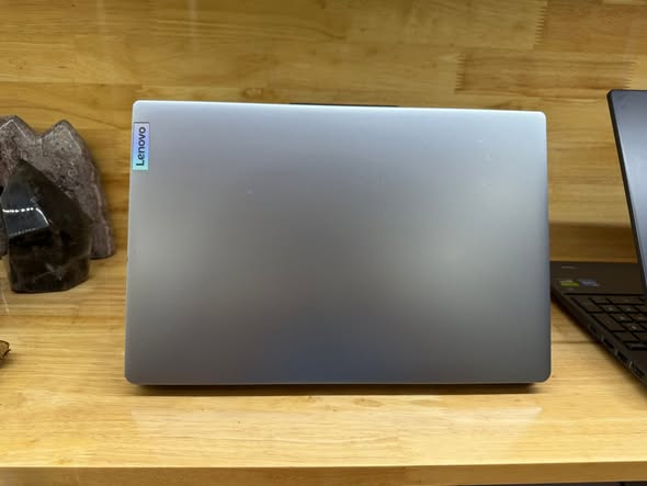 Lenovo IdeaPad Slim 3 i5 12450H/16G/512G/14.0FHD nhỏ gọn mạnh mẽ
