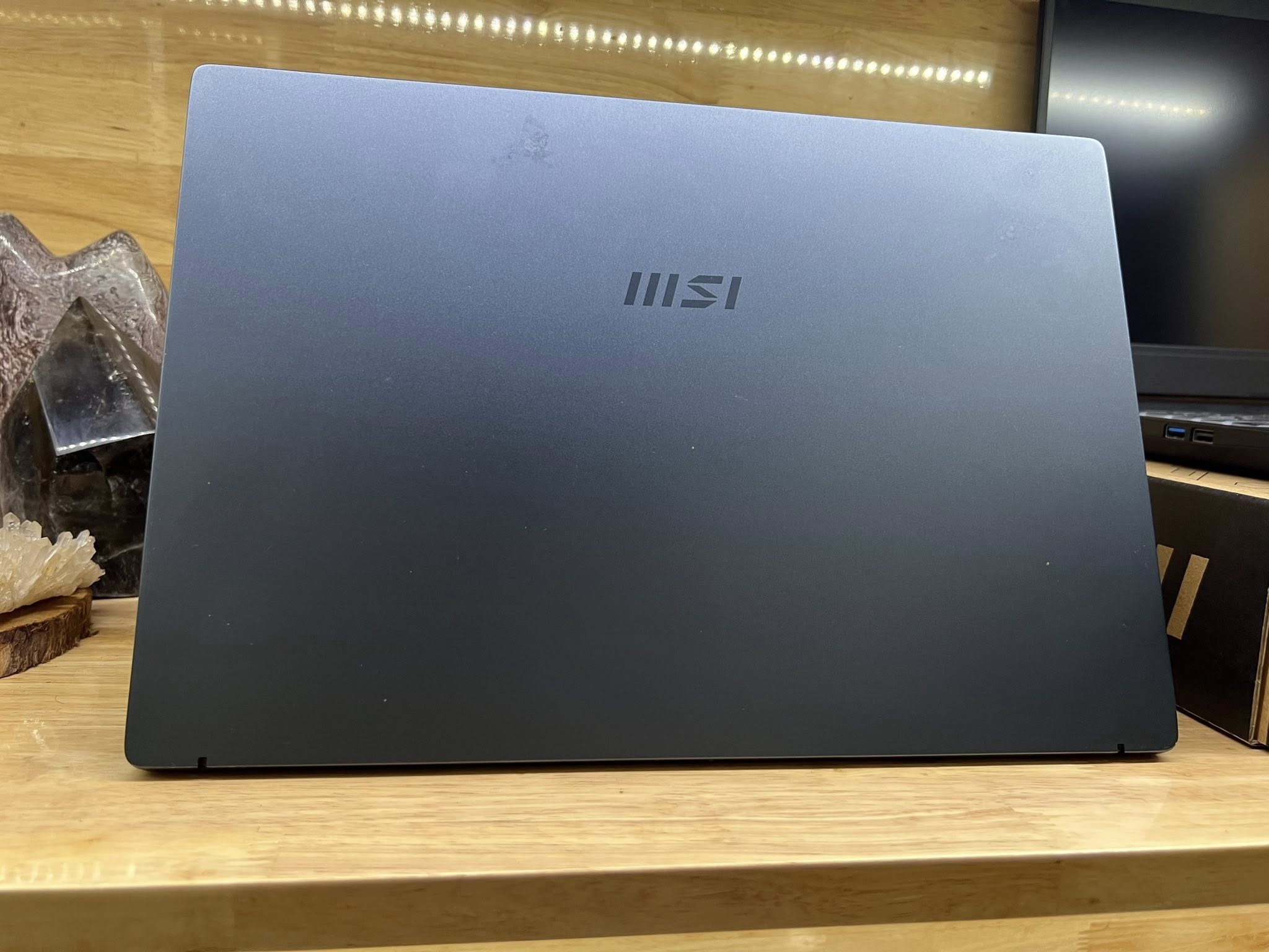 MSI Morden 14 i5 1155G7/16G/512G/14.0FHD vỏ nhôm led phím
